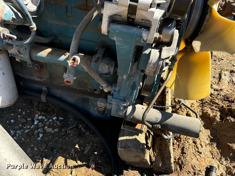 image for item EN5175 2002 International DT466 engine