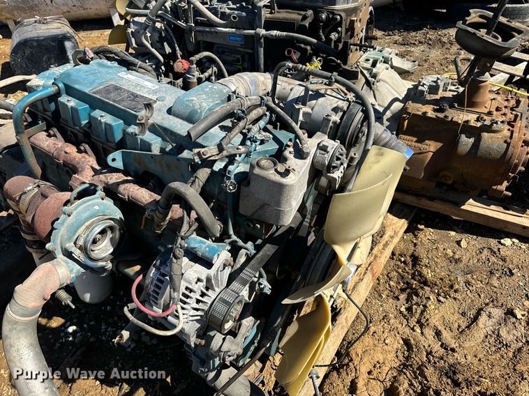 image for item EN5175 2002 International DT466 engine