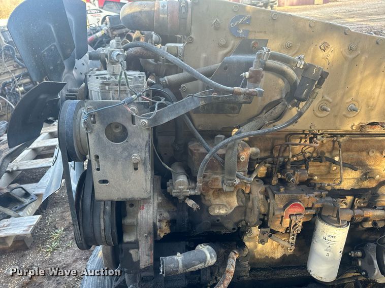 image for item EN5179 (2) Cummins engines