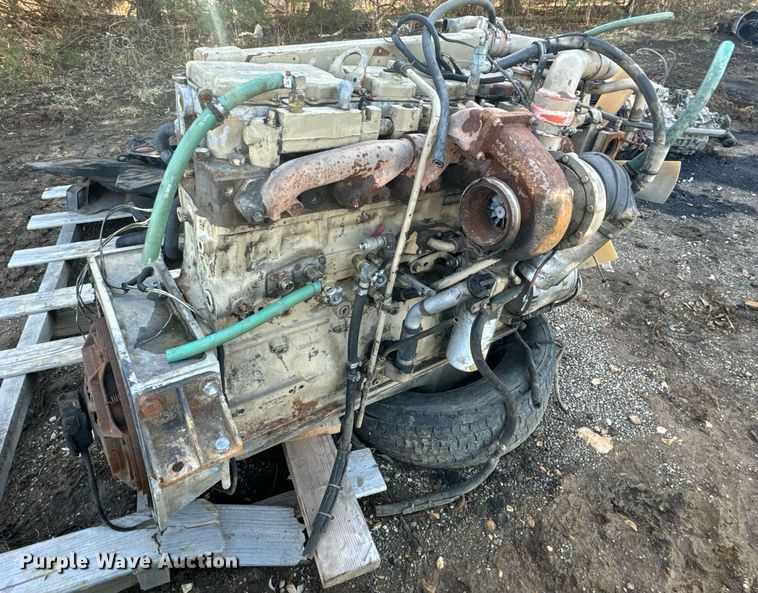 image for item EN5179 (2) Cummins engines