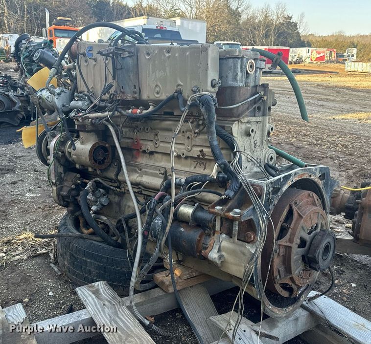 image for item EN5179 (2) Cummins engines