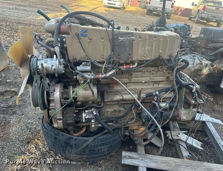 image for item EN5179 (2) Cummins engines