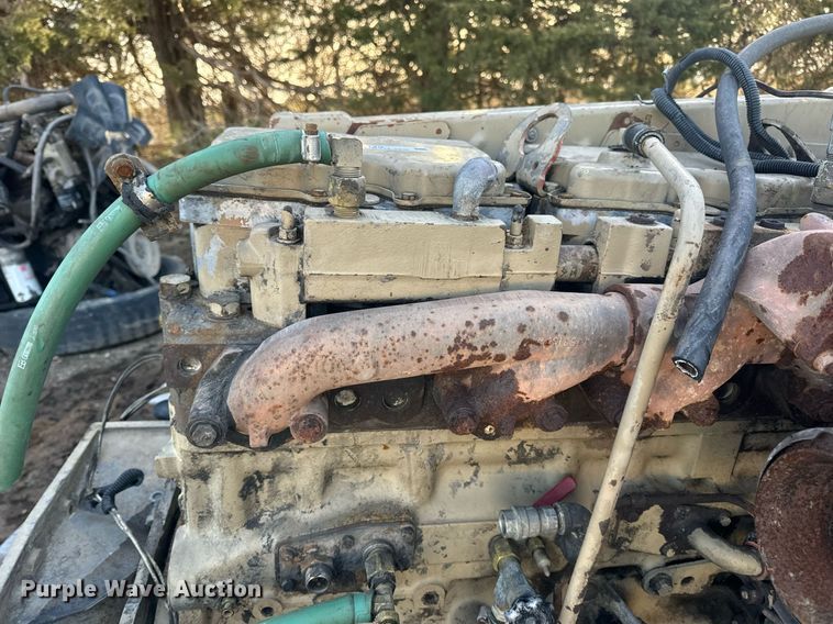 image for item EN5179 (2) Cummins engines