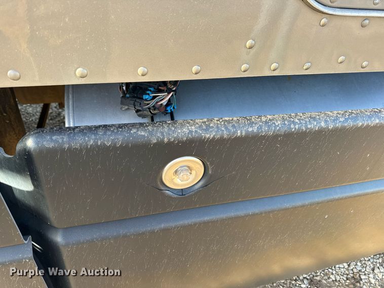 image for item EN5182 2007 Kenworth T600 semi truck