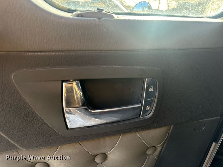 image for item EN5182 2007 Kenworth T600 semi truck