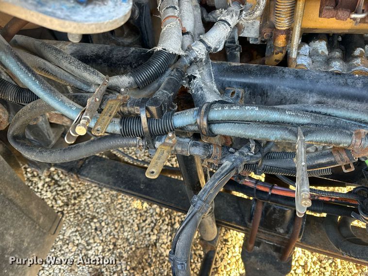 image for item EN5182 2007 Kenworth T600 semi truck