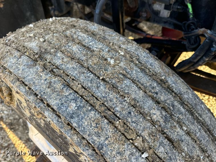 image for item EN5182 2007 Kenworth T600 semi truck