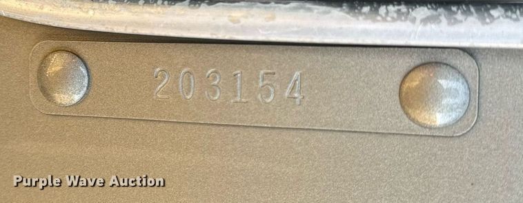 image for item EN5182 2007 Kenworth T600 semi truck