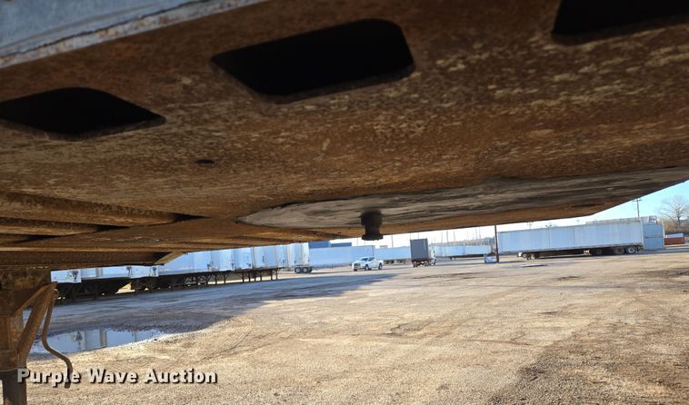 image for item EQ6719 1995 Monon dry van trailer