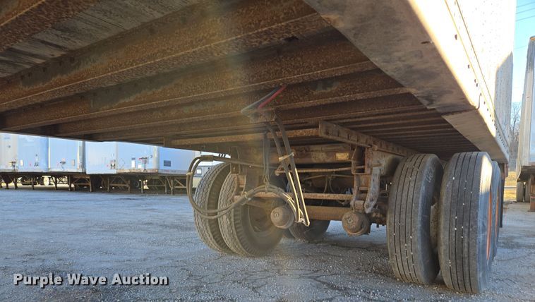 image for item EQ6719 1995 Monon dry van trailer