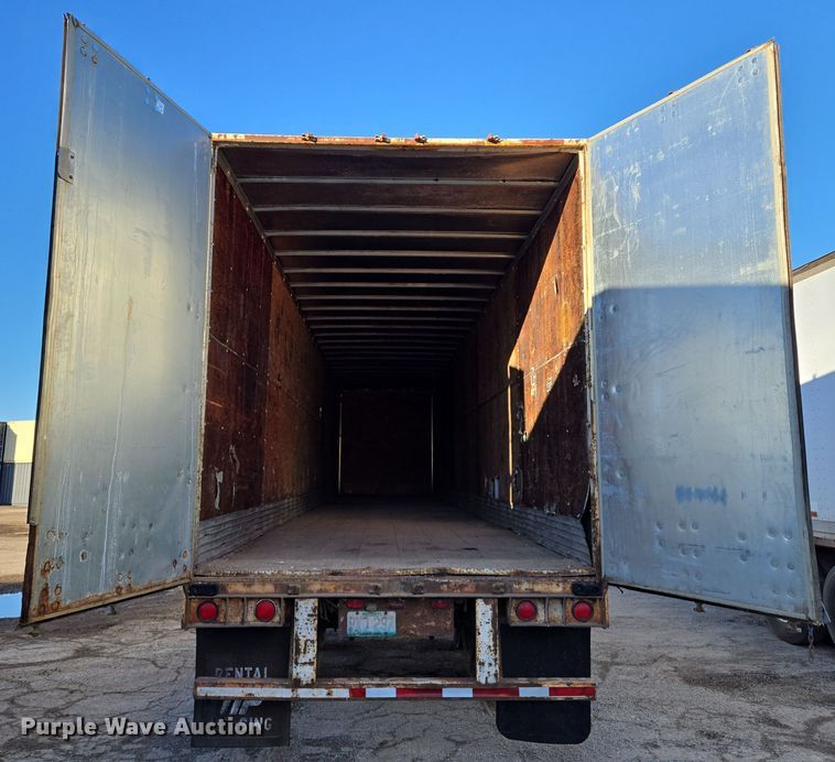 image for item EQ6719 1995 Monon dry van trailer