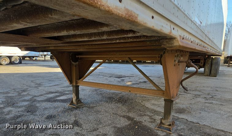 image for item EQ6720 1995 Pines Trailer  dry van trailer