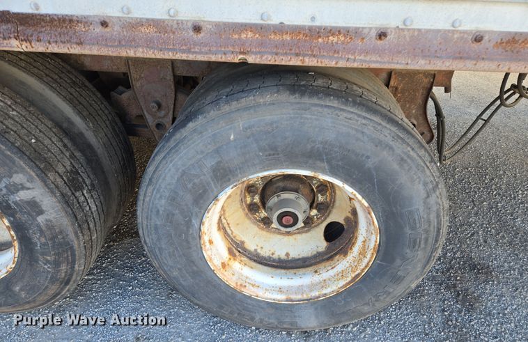 image for item EQ6720 1995 Pines Trailer  dry van trailer