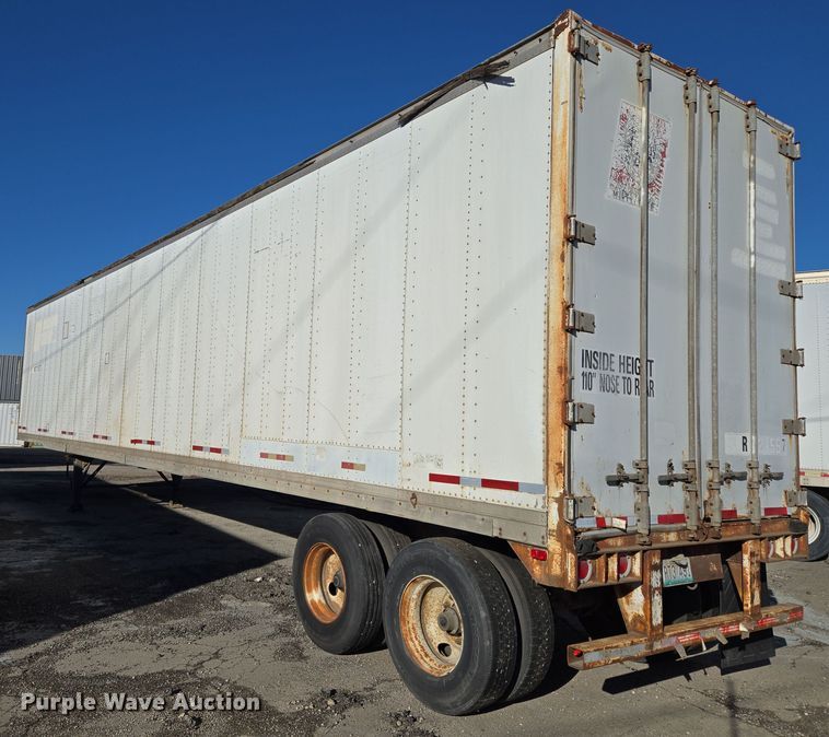 image for item EQ6722 1995 Monon dry van trailer