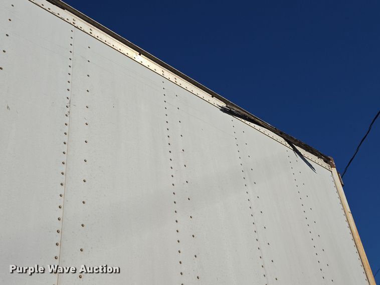 image for item EQ6722 1995 Monon dry van trailer