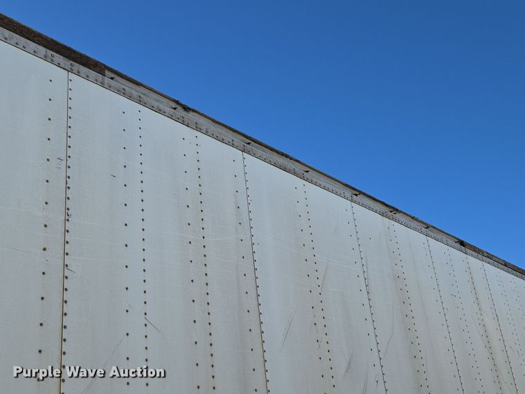 image for item EQ6722 1995 Monon dry van trailer