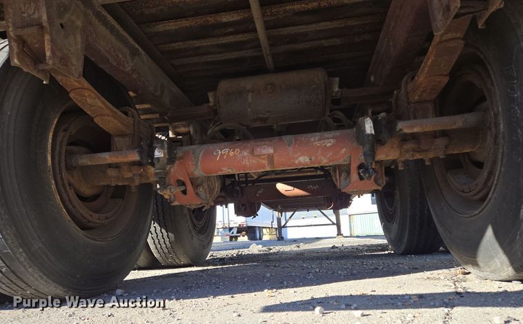 image for item EQ6722 1995 Monon dry van trailer