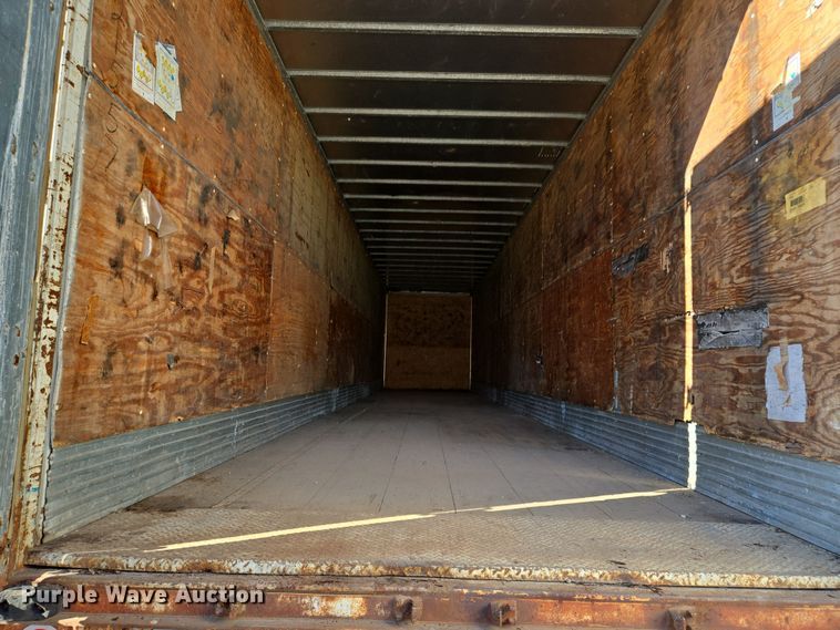 image for item EQ6722 1995 Monon dry van trailer