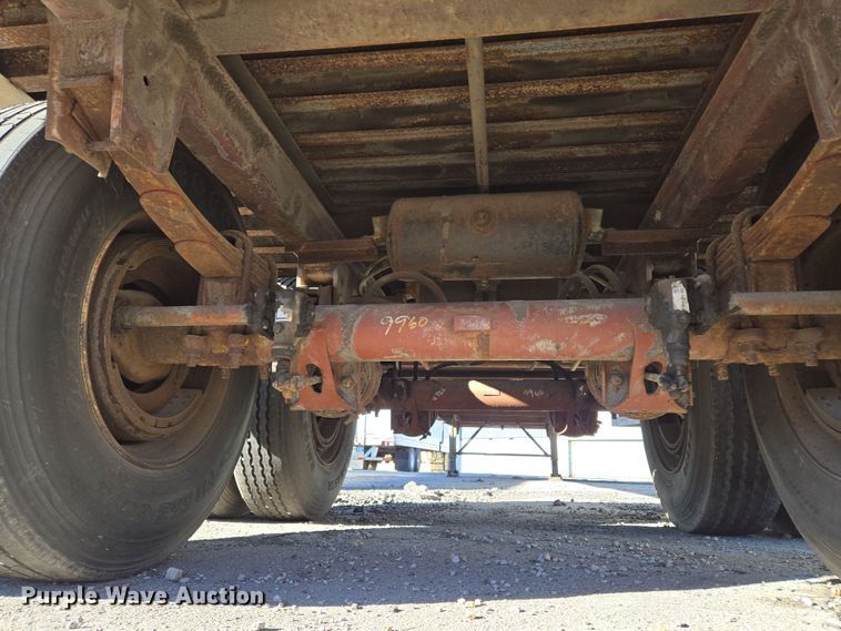 image for item EQ6722 1995 Monon dry van trailer