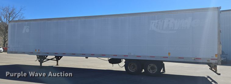 image for item EQ6724 2001 Utility dry van trailer