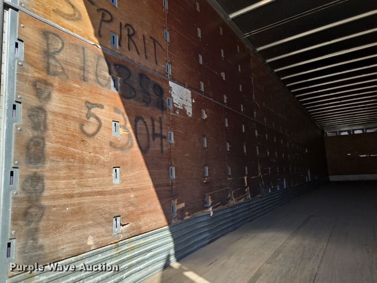 image for item EQ6724 2001 Utility dry van trailer