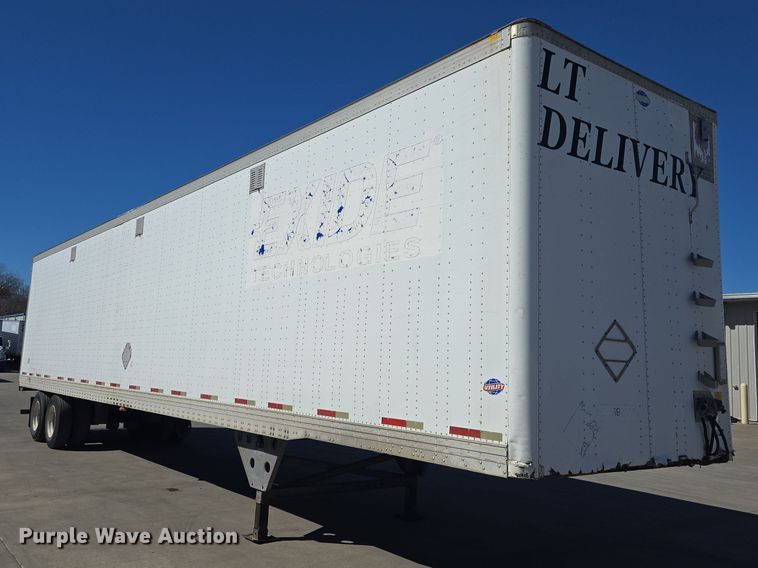 image for item EQ6727 2006 Utility Trailer  dry van trailer