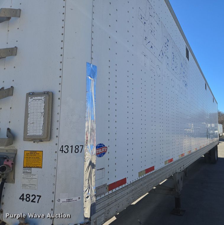 image for item EQ6727 2006 Utility Trailer  dry van trailer