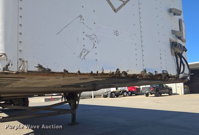 image for item EQ6727 2006 Utility Trailer  dry van trailer