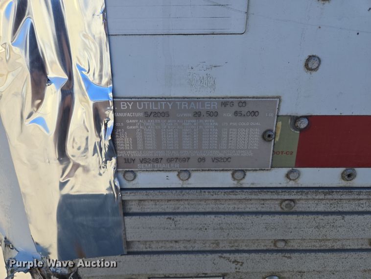 image for item EQ6727 2006 Utility Trailer  dry van trailer