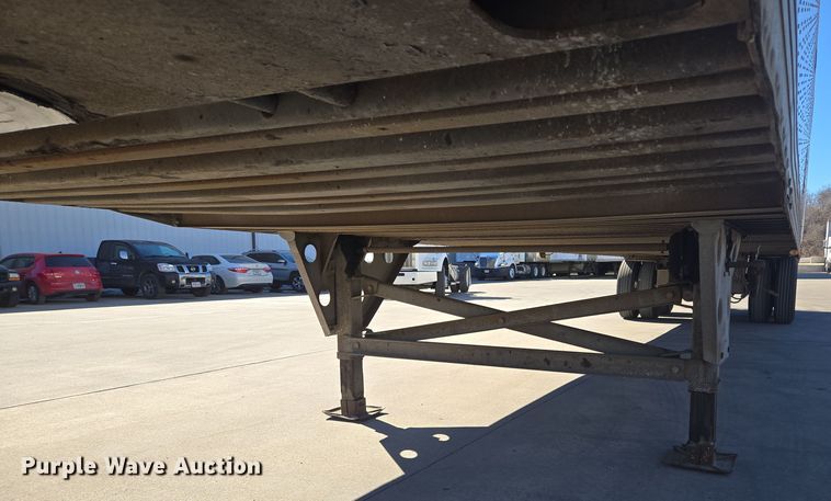 image for item EQ6727 2006 Utility Trailer  dry van trailer