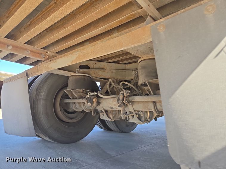 image for item EQ6727 2006 Utility Trailer  dry van trailer