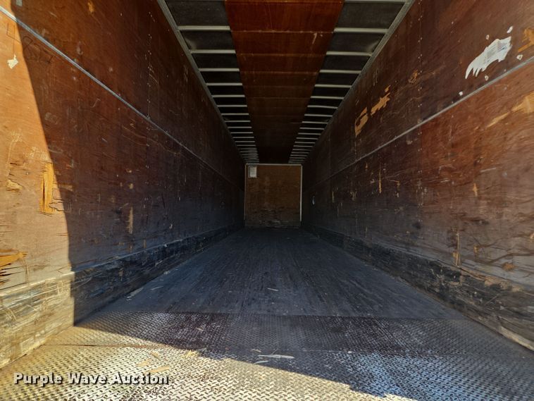 image for item EQ6727 2006 Utility Trailer  dry van trailer