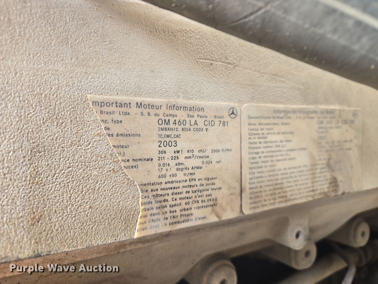 image for item EQ6777 2004 Sterling  LT9500 truck cab and chassis