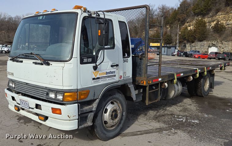 image for item EQ6779 2004 Hino  SQ3325 flatbed truck