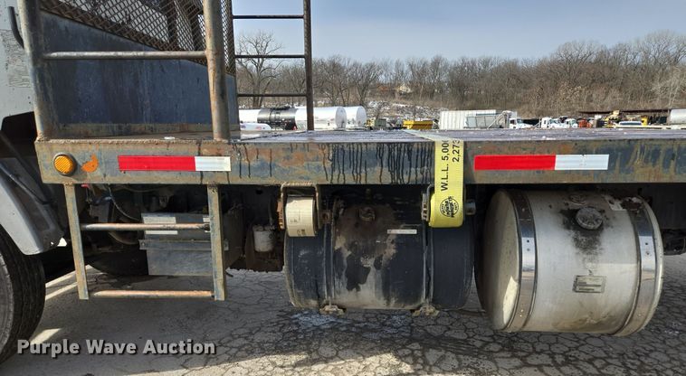 image for item EQ6779 2004 Hino  SQ3325 flatbed truck