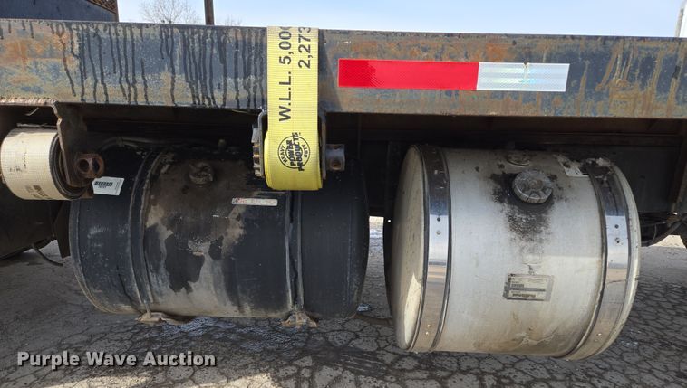 image for item EQ6779 2004 Hino  SQ3325 flatbed truck