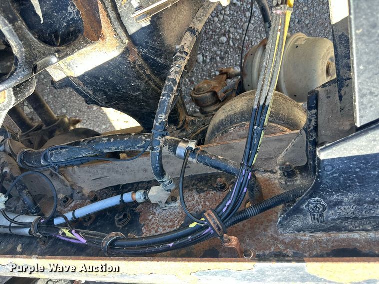 image for item ER8839 2003 Kenworth T600 semi truck