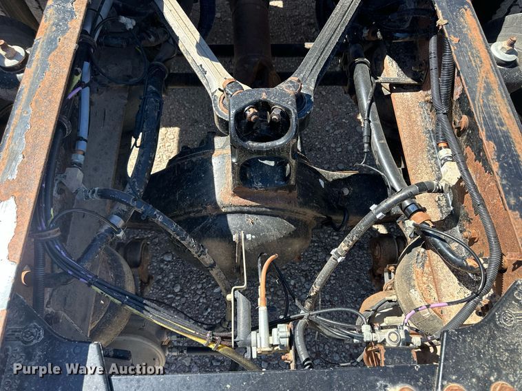 image for item ER8839 2003 Kenworth T600 semi truck