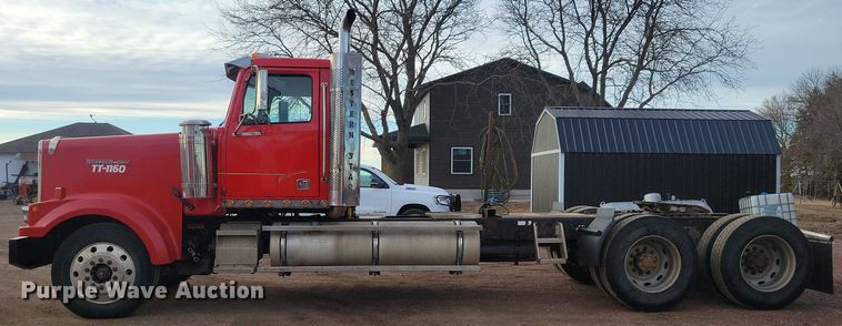 image for item NB9865 2001 Western Star 4964EX semi truck