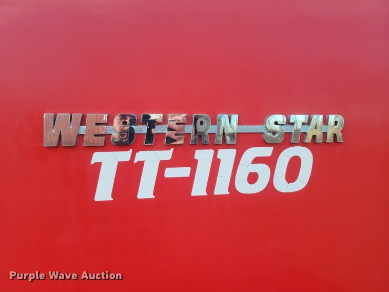 image for item NB9865 2001 Western Star 4964EX semi truck