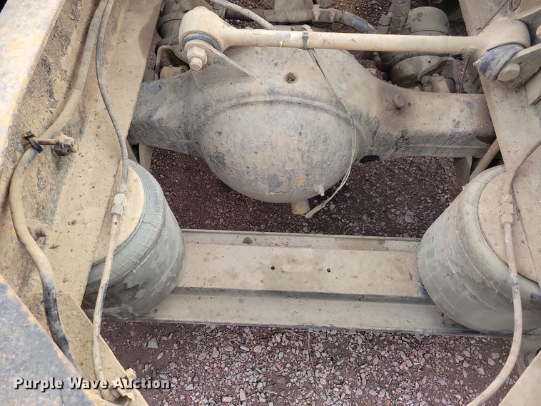 image for item NB9865 2001 Western Star 4964EX semi truck