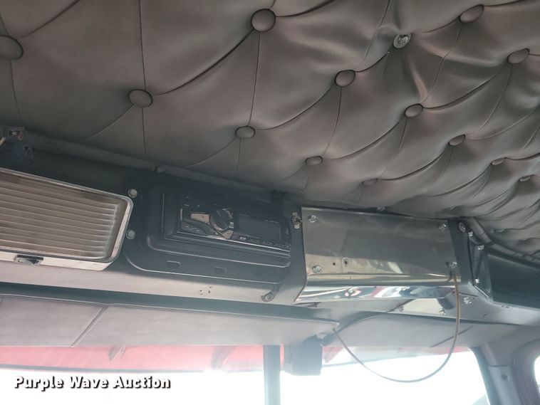 image for item NB9865 2001 Western Star 4964EX semi truck