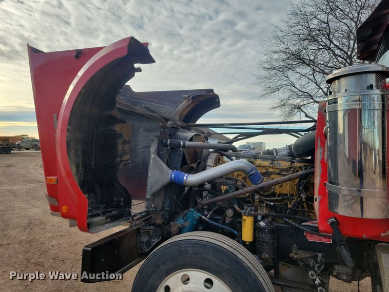 image for item NB9865 2001 Western Star 4964EX semi truck