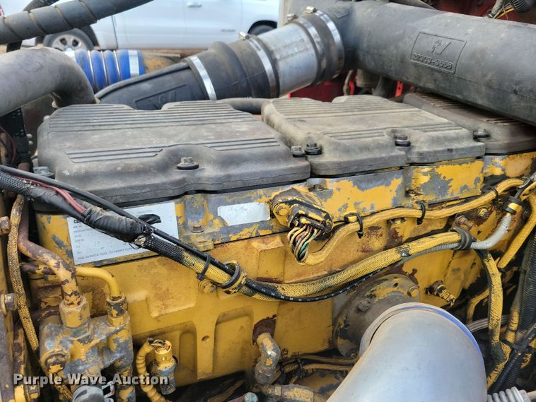 image for item NB9865 2001 Western Star 4964EX semi truck