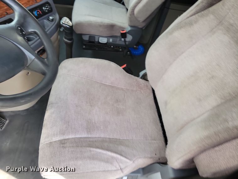 image for item NB9868 2016 Freightliner Cascadia 125 semi truck