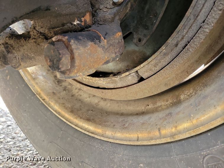 image for item NB9868 2016 Freightliner Cascadia 125 semi truck