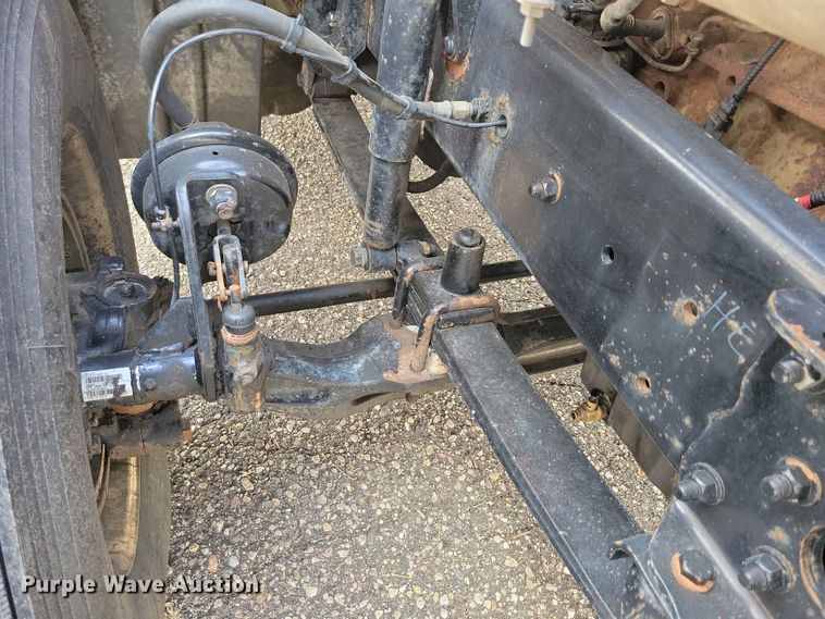 image for item NB9868 2016 Freightliner Cascadia 125 semi truck