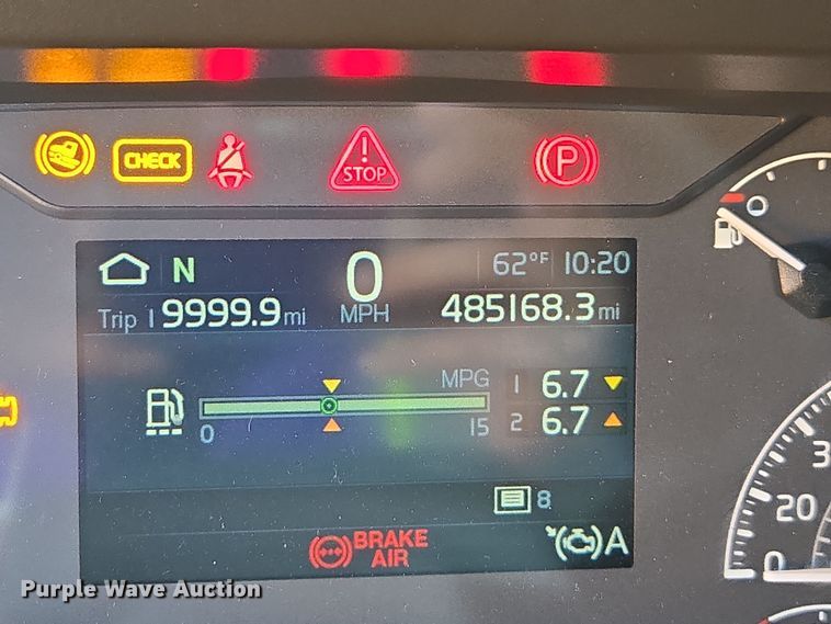 image for item YA0114 2020 Volvo VN semi truck