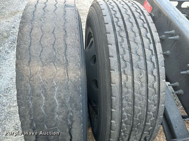 image for item YA0114 2020 Volvo VN semi truck