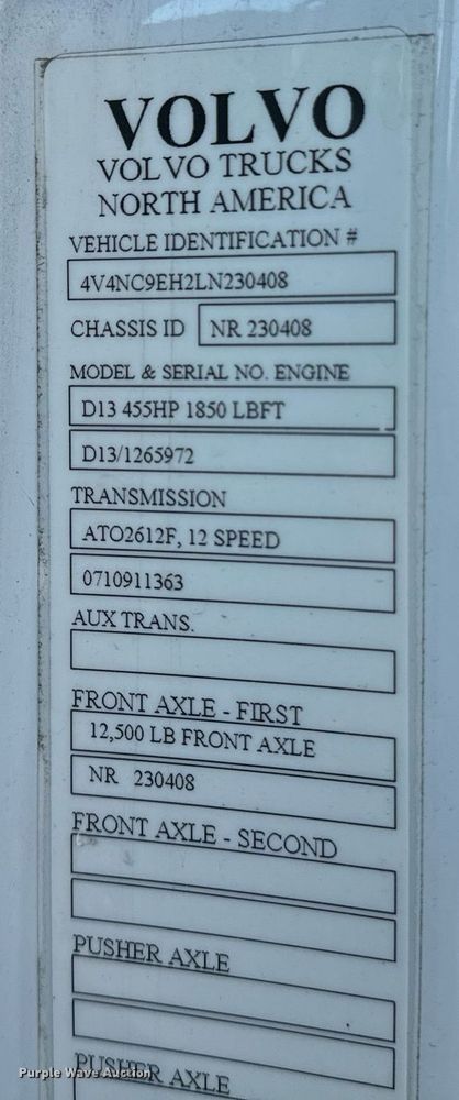 image for item YA0114 2020 Volvo VN semi truck